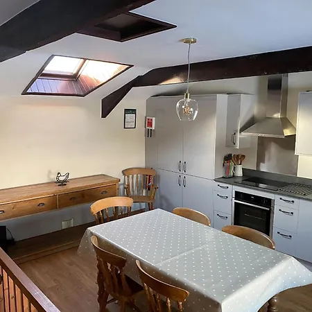 5 Swallowholm Ferienhaus *